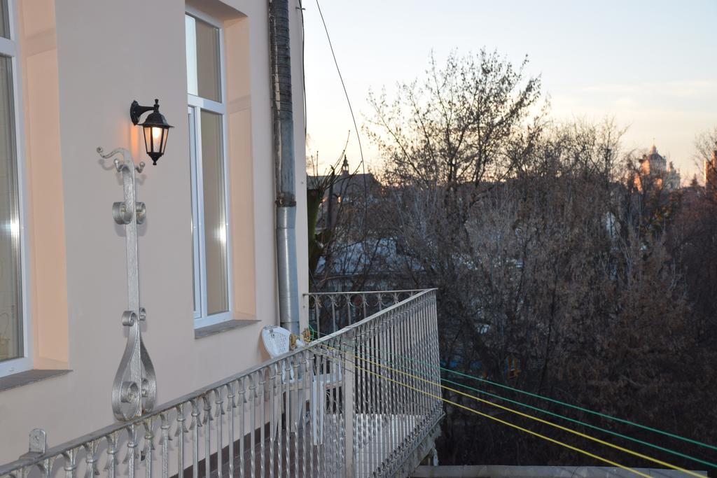Near Citadel Apartment 2 Lviv Eksteriør bilde